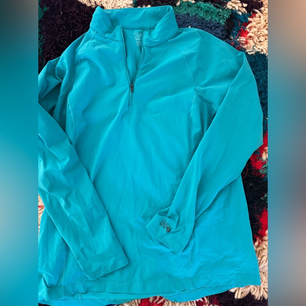 Mountain Hardwear Turquoise Pullover’s